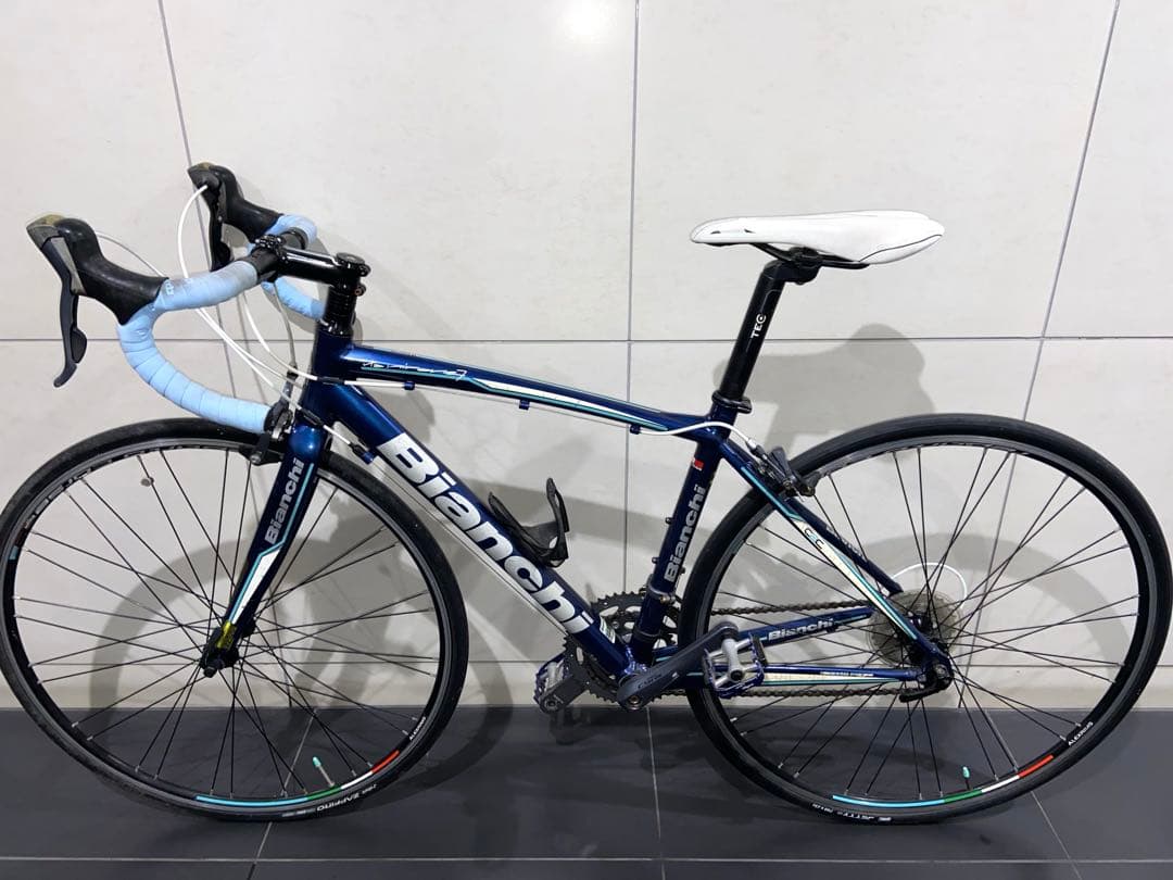 Bianchi Via nirone 7ロードバイク ビアンキ　ビアニローネ