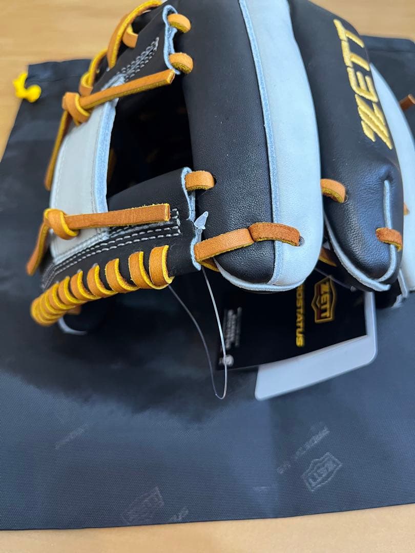 ZETT プロステイタス内野軟式グローブ
