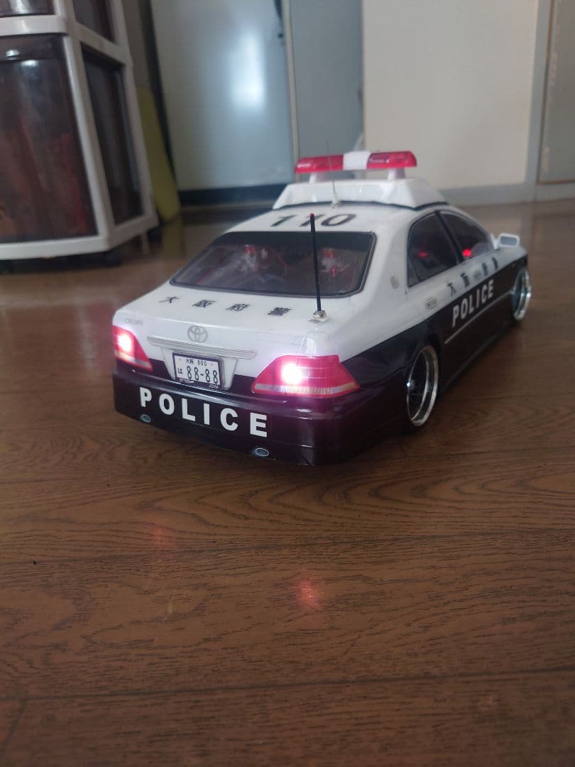 パトカー型ラジコン LEDライト付き