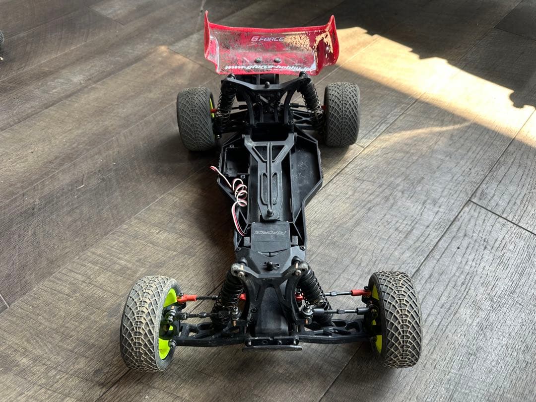 Genoa ホビーラジコンカー 赤