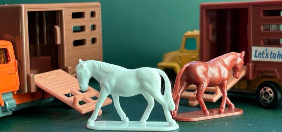 トミカ フォード キャトルトラック 2台セット