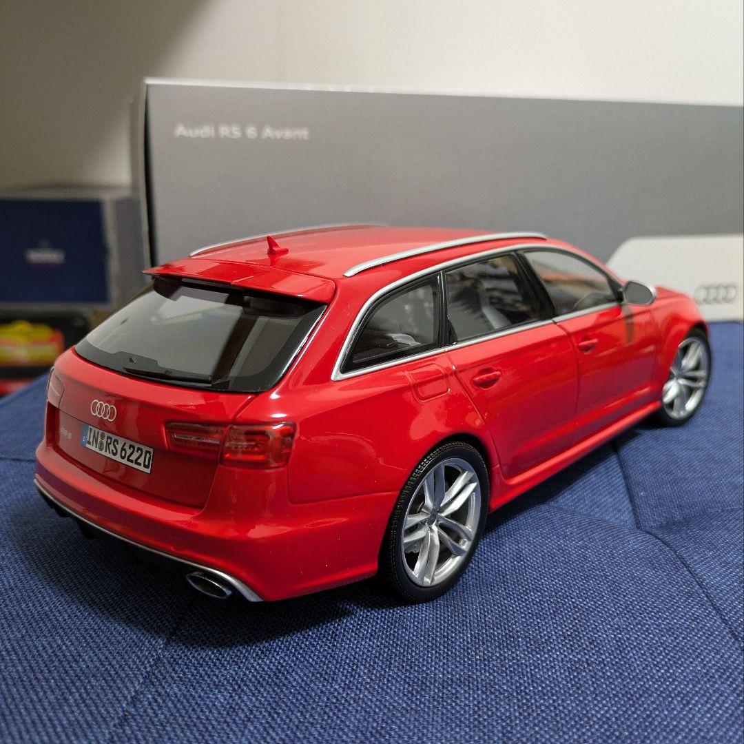 アウディ RS6 Avant　C7 ミニカー 1/18　ミニチャンプス　audi