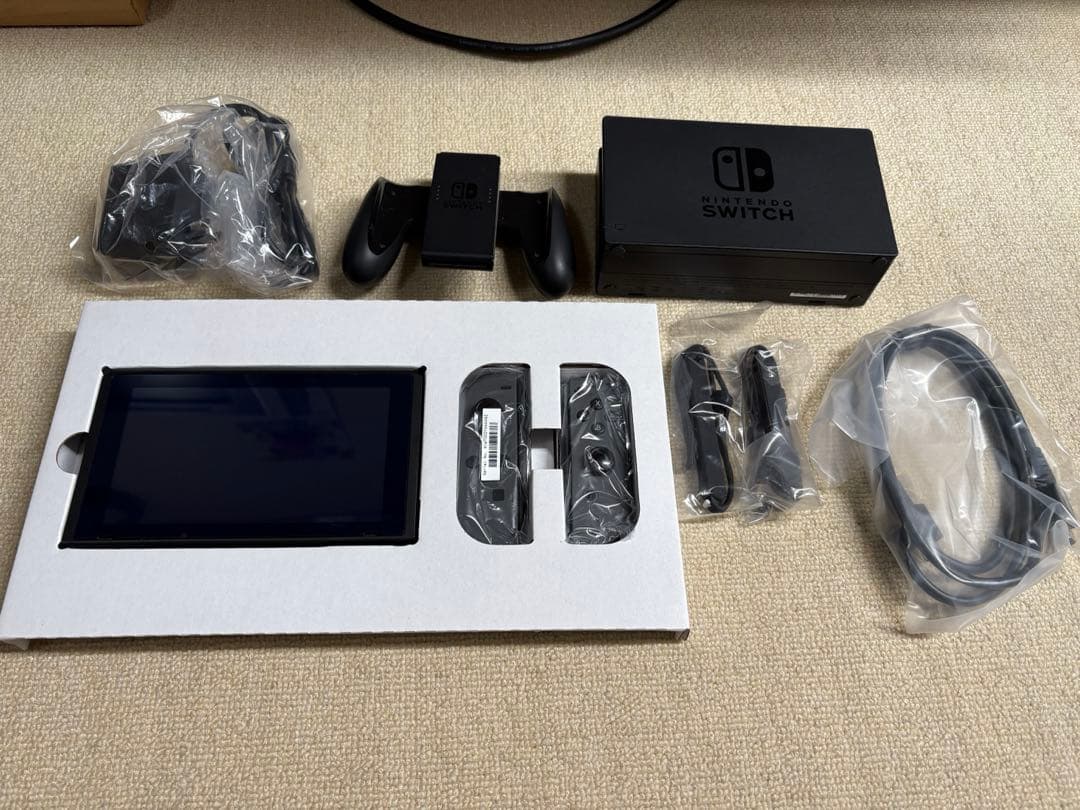 【SSさん専用】Nintendo Switch グレー 本体 ソフト付き