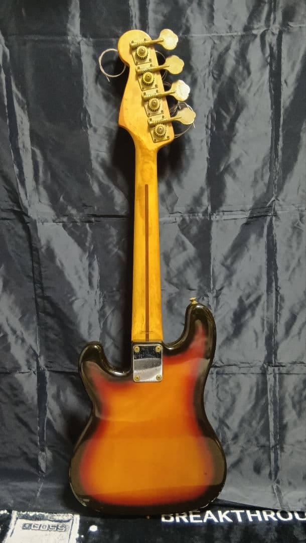Fender Precision Bass サンバースト 4弦