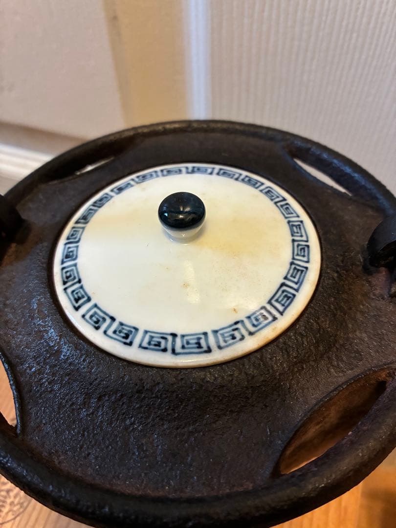 釜師浄義作　七宝透　銚子　鉄製　在銘　共箱　陶器蓋有り