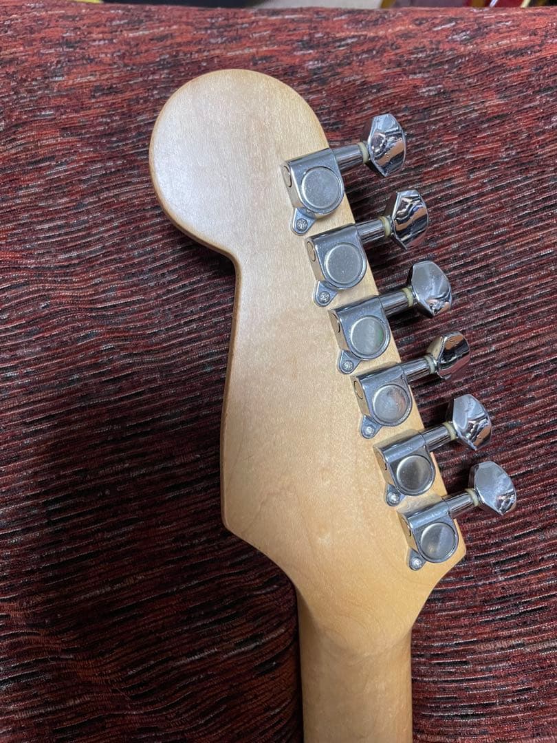 VINTAGE ストラトタイプ　エレキギター　22F
