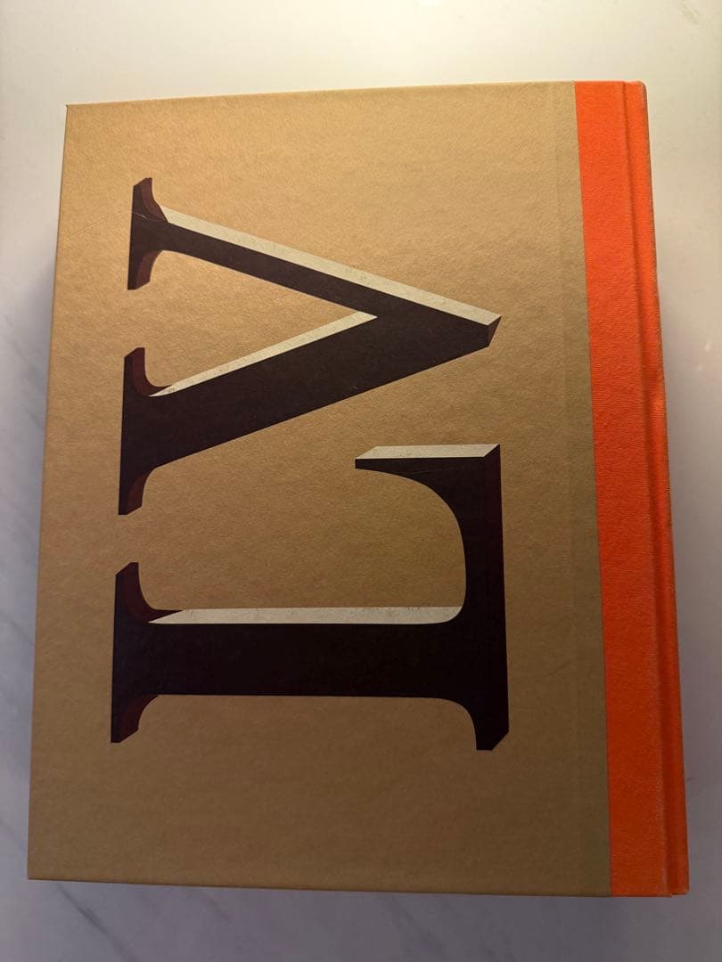 LOUISVUITTON伝説のトランク100－ルイ・ヴィトン 英語版