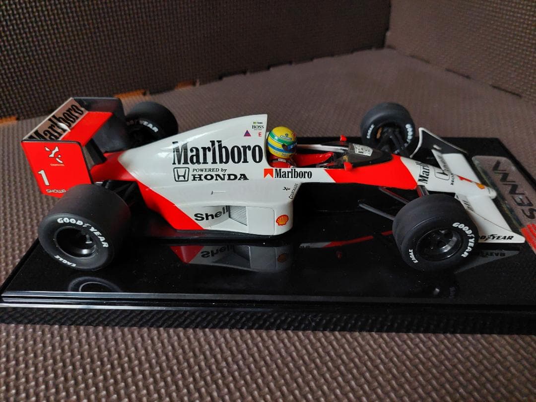 ミニチャンプ 1/18 マクラーレンMP4/5 A.セナ 1989 マルボロ仕様