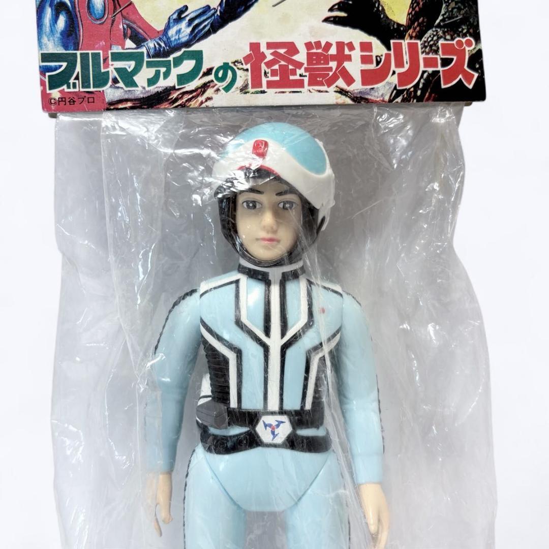 B-CLUB ブルマァク 新復刻版怪獣シリーズ ウルトラ警備隊 ソフビ 面取れ