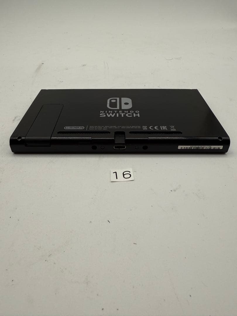 任天堂Switch 本体　16
