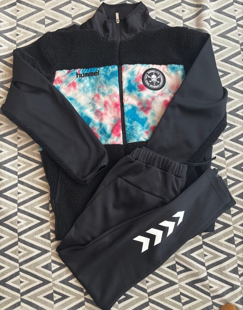 ヒュンメル　セットアップ　スカル　ジャージ　フリース　トレーニングウェア　黒