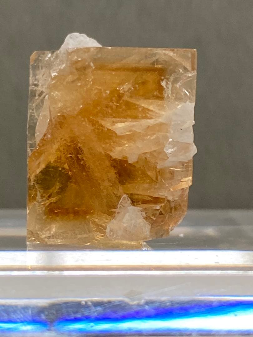 アメリカ　オハイオ州産　フローライト　蛍石　 鉱物標本　天然石