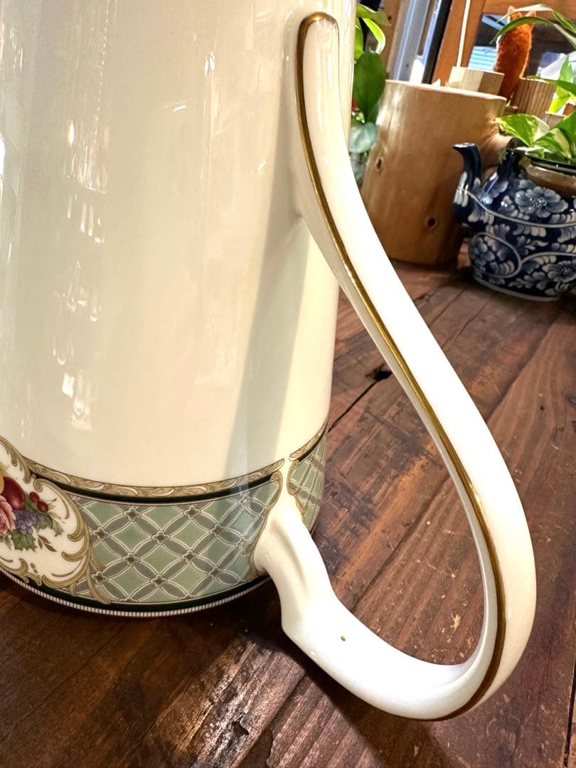 ノリタケ　ロイヤルエンブレム　大きなポット