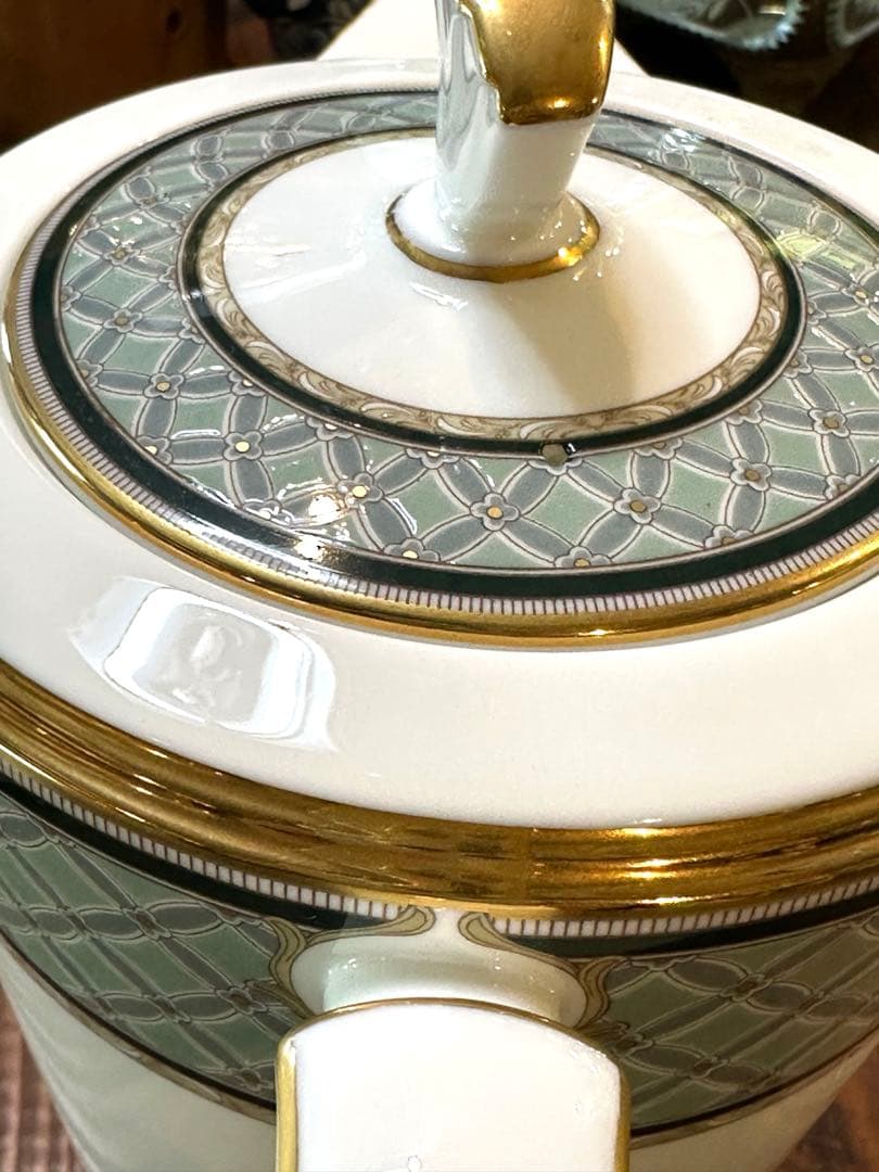 ノリタケ　ロイヤルエンブレム　大きなポット