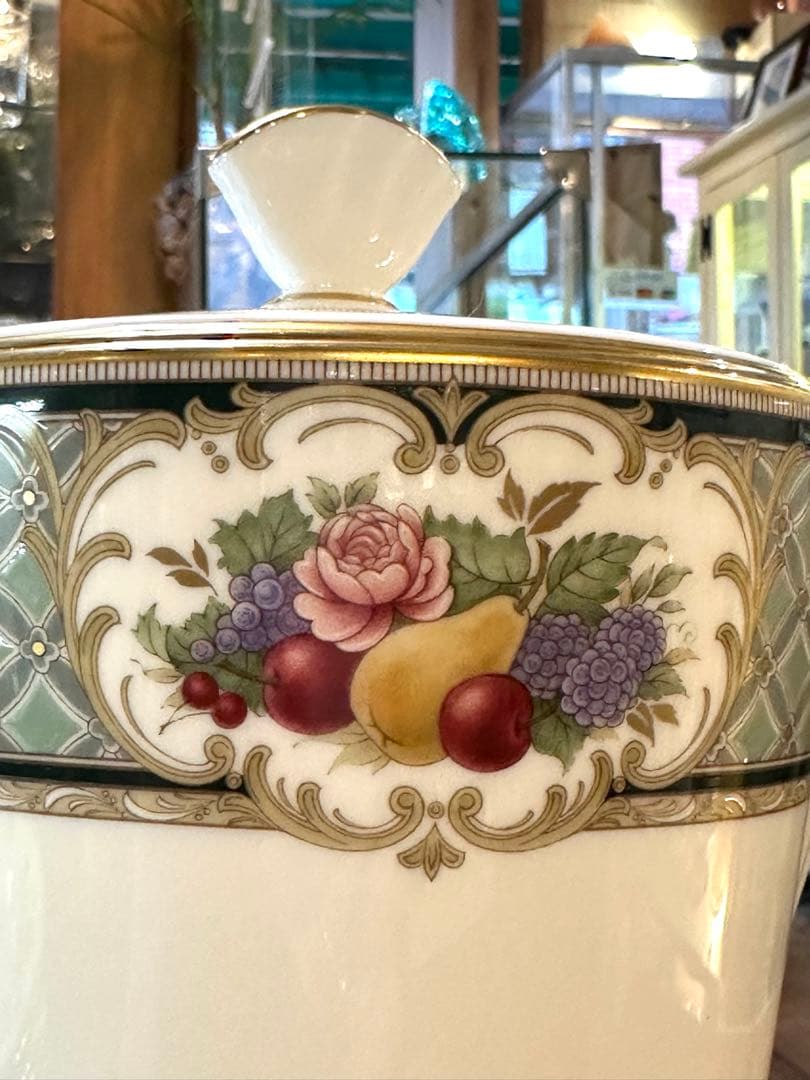 ノリタケ　ロイヤルエンブレム　大きなポット