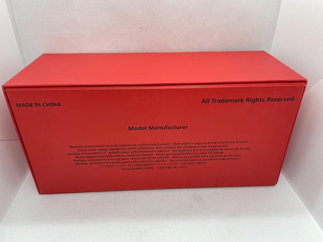 303-009 1/18 フェラーリ Ferrari365GT4 BB