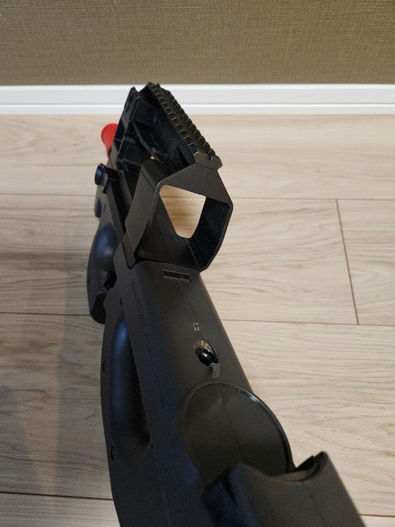 東京マルイ P90 TR with SILENCER（ドットサイト付き）