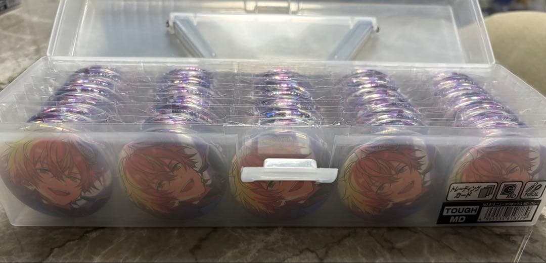 プロセカ　あんスタコラボ　缶バッジ　東雲彰人