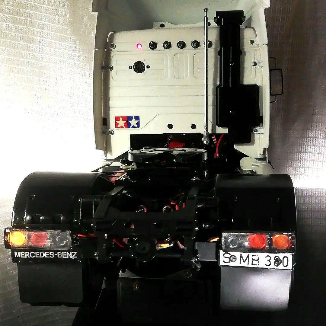 タミヤ1/14 トラック トレーラー メルセデス ベンツ 1838LS 動作品