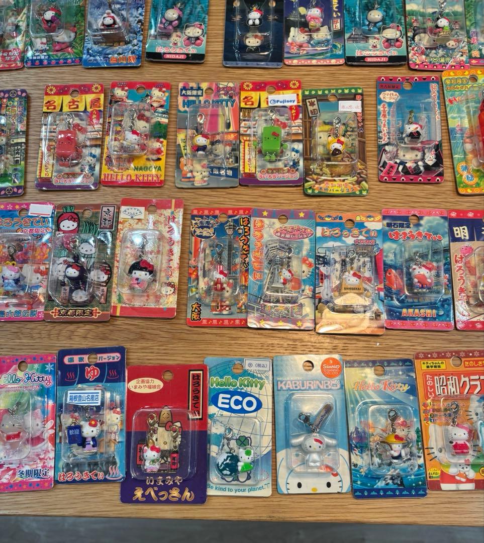 【レアまとめ売り】ご当地キティ　194個　ハローキティストラップ　根付け