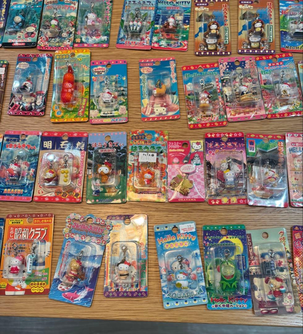 【レアまとめ売り】ご当地キティ　194個　ハローキティストラップ　根付け