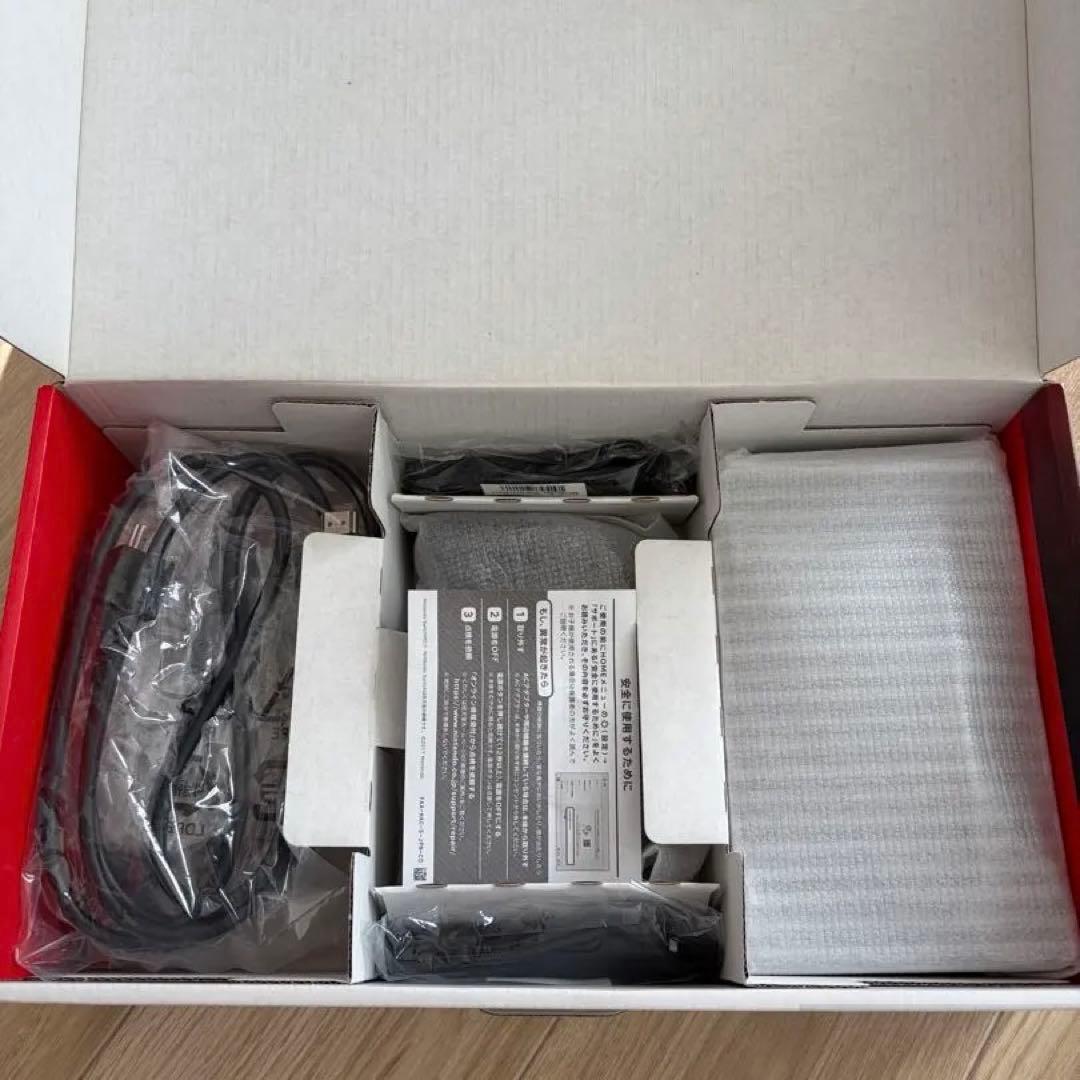 【美品】Nintendo Switch ニンテンドースイッチ本体　グレー