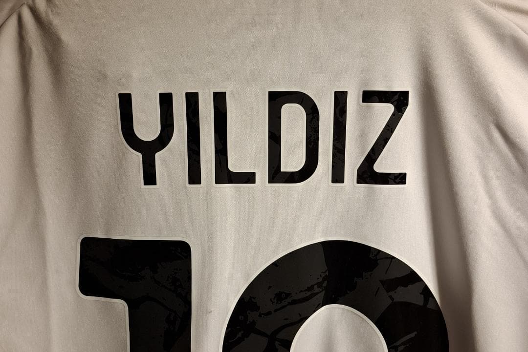 ユベントス 24-25 レプリカユニフォーム ホーム 10.ユルディス