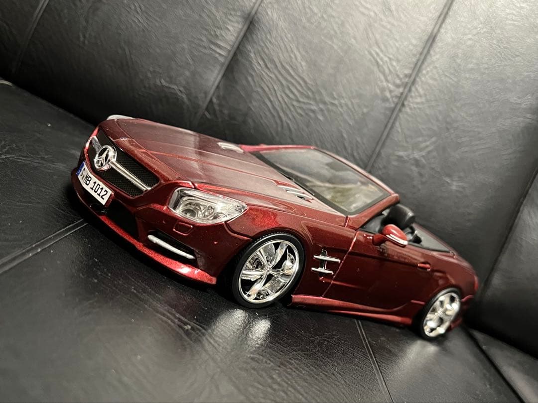 メルセデスベンツ　SLクラス　1/18