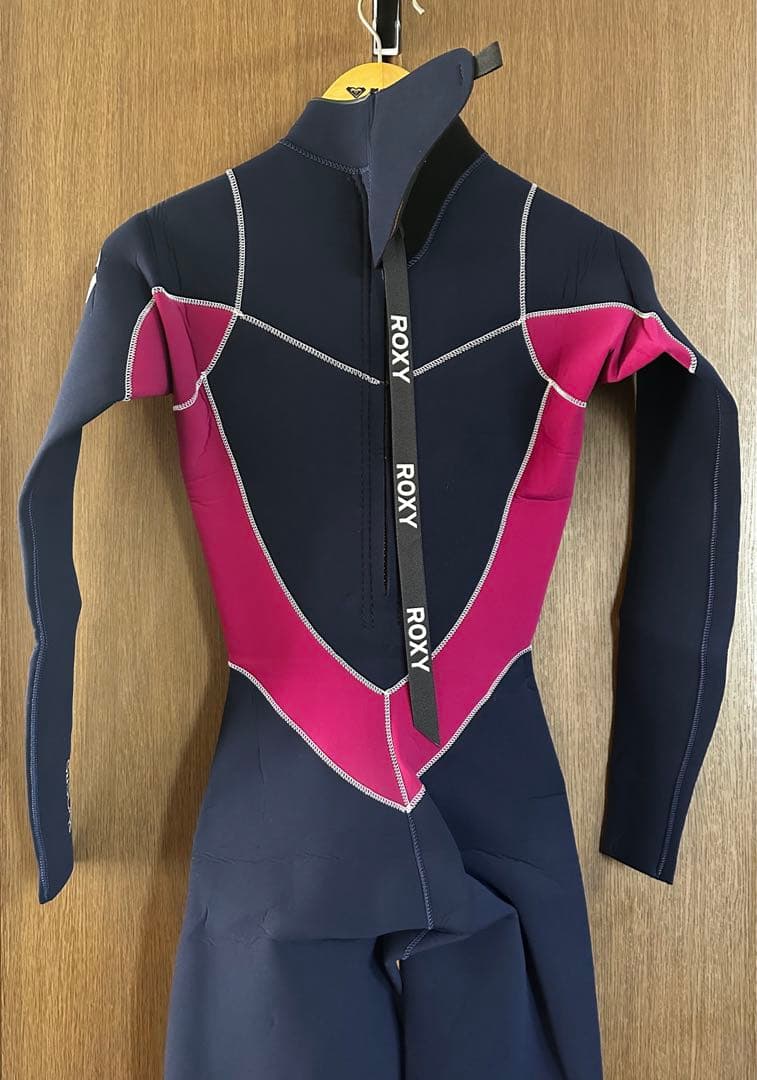 ROXY ロキシー ジャーフル サーフィン