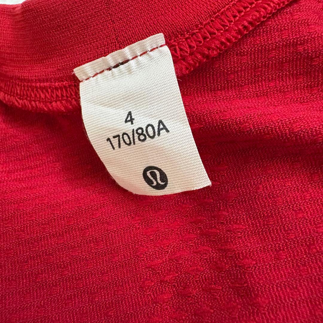 未使用に近い9000円 ルルレモン Swiftly 半袖シャツ ヒップ丈 4