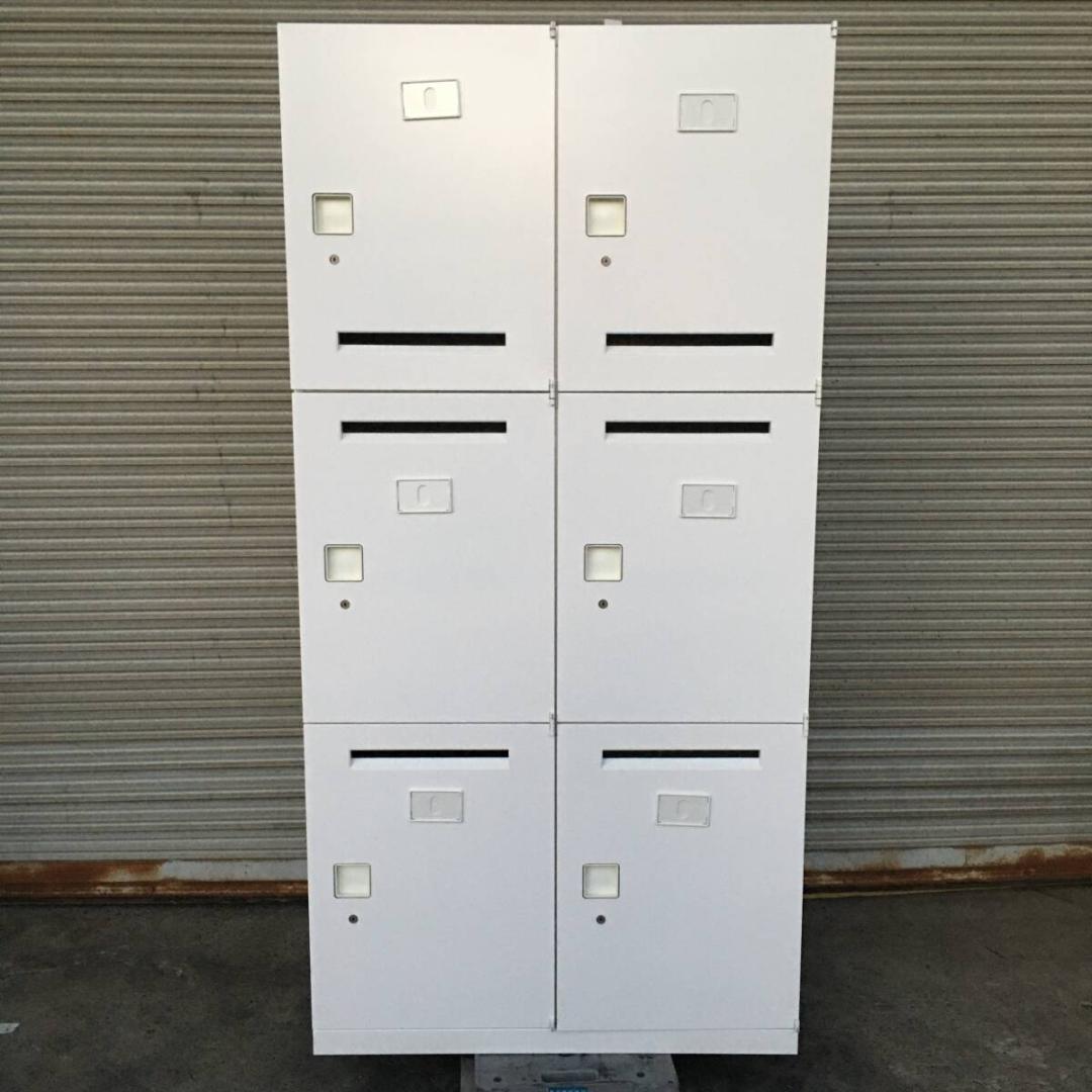 okamura 6人用ロッカー 全室鍵付き 充電コンセント付き オフィス家具