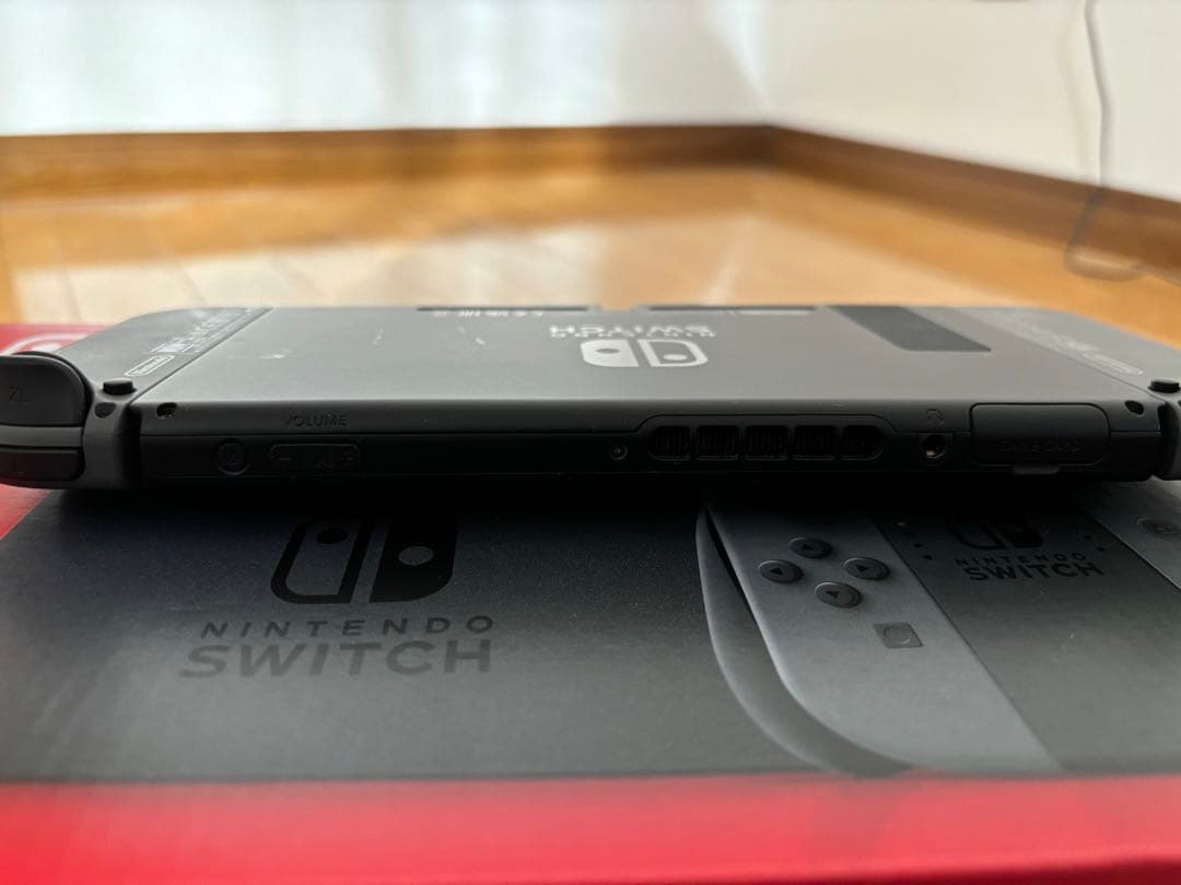 美品Nintendo Switch 本体 グレー Joy-Con付き