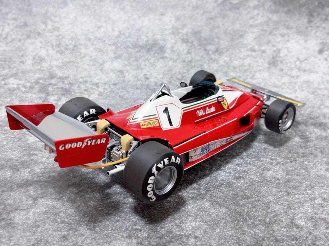 エグゾト 1/18 フェラーリ Tipo 312T2 ニキ・ラウダ