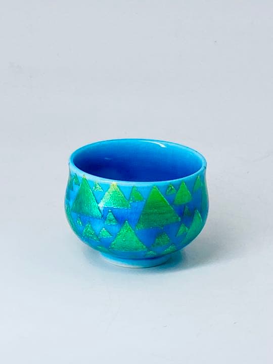 酒器【小野珀子 】釉裏金彩　ぐい呑み　桐共箱　共布　底部在銘　盃