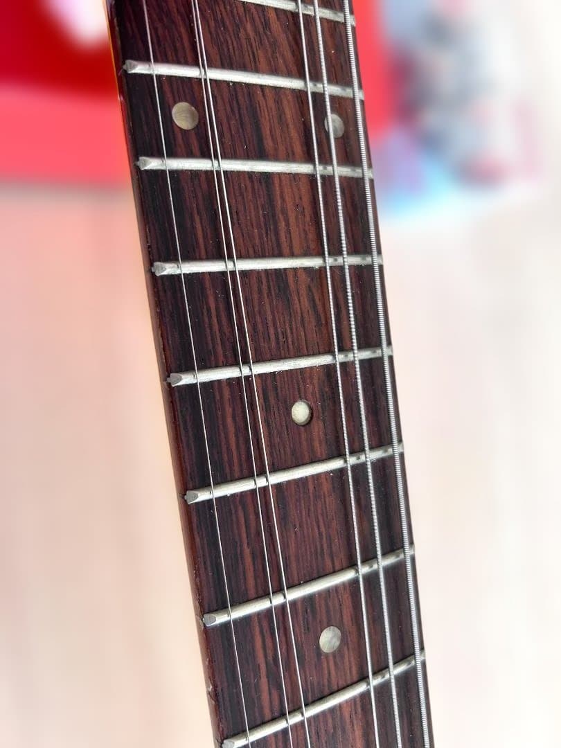 送料無料●イエローミニ ギター メイヴィス（バックトゥザフューチャーライク）