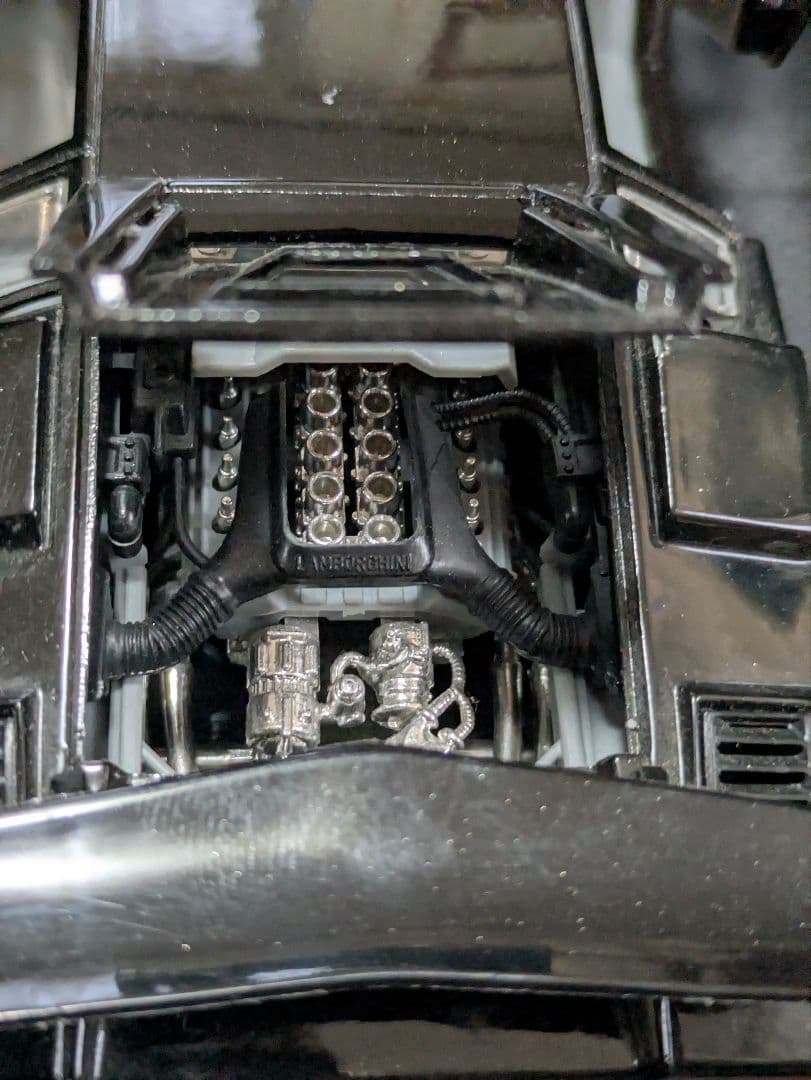 ランボルギーニ カウンタック　ブラーゴ　1/24