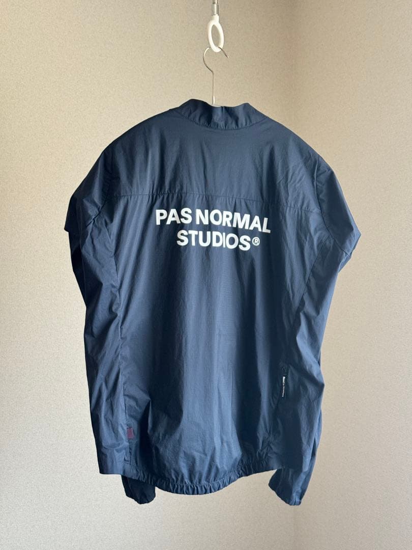 PAS NORMAL STUDIOS ネイビー ウインドブレーカー