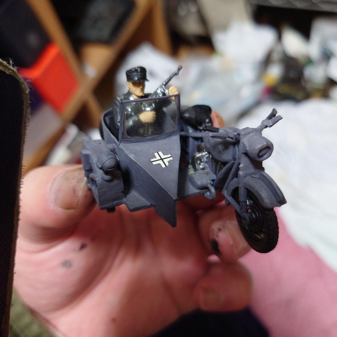 仮出品1/35タミヤイタレリドイツ軍東部戦線戦車12両+兵士+炊飯セット　完成品