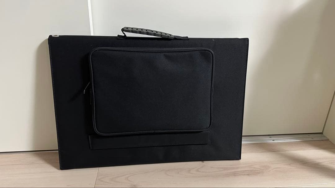 折りたたみ式ソーラーパネル　120w