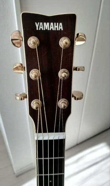 YAMAHA LL6ARE　カポタスト付き　弦高調整済み