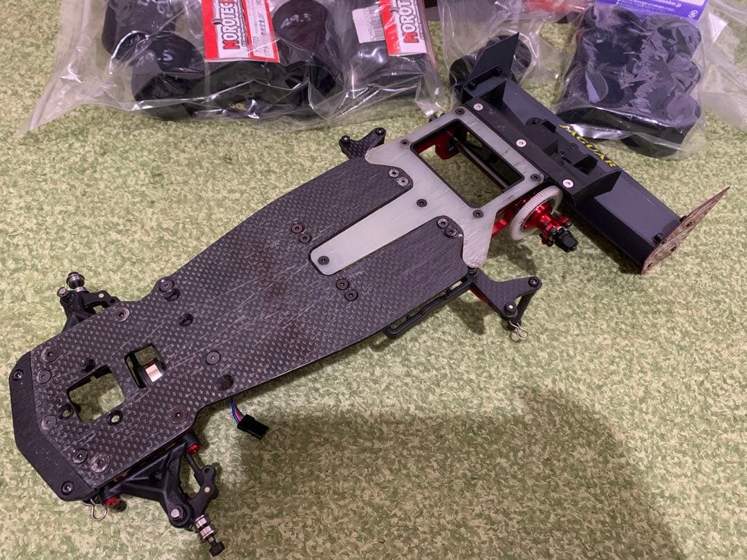 京商プラズマLM、ジャガー、サーボ、カスタムカーボン、スペア部品付き