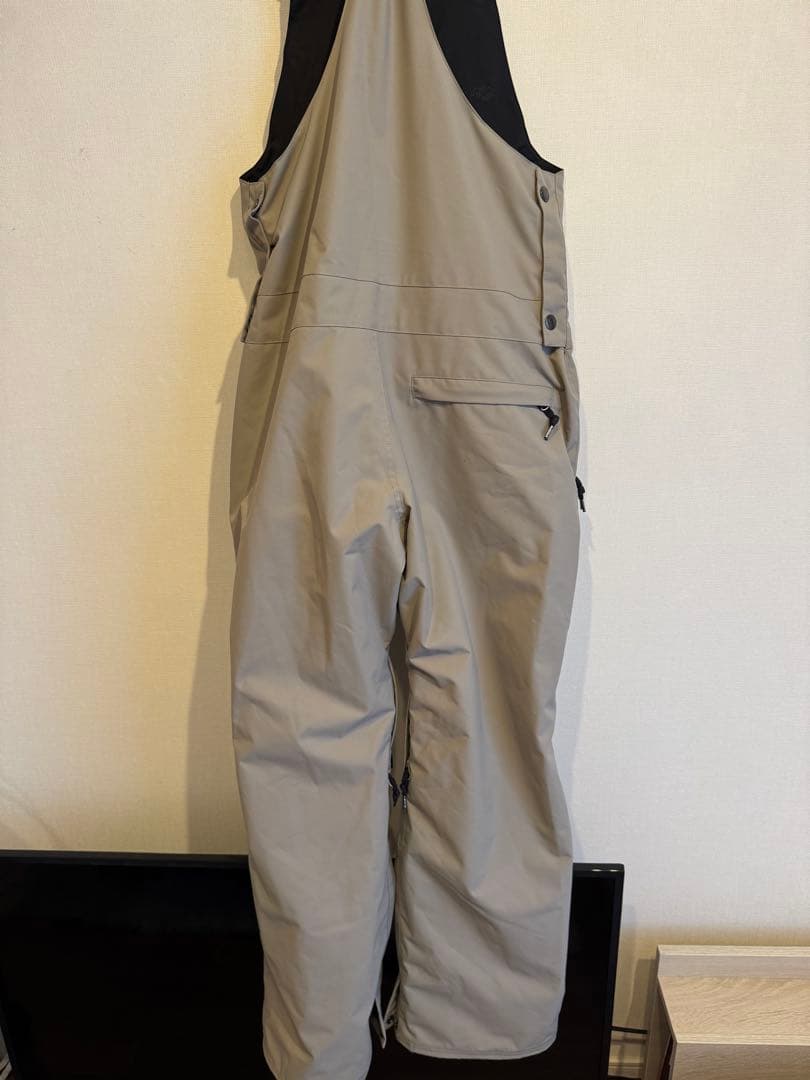 美品　AIRBLASTER スノボウエア　ビブパンツ