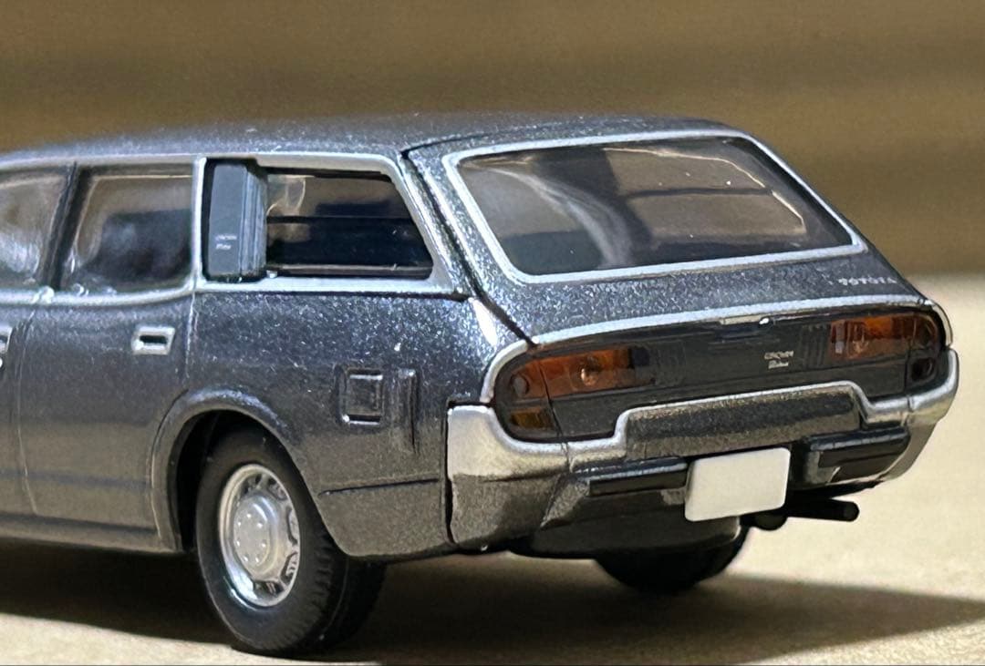 トミカリミテッドヴィンテージネオ トヨタ クラウン バンデラックス