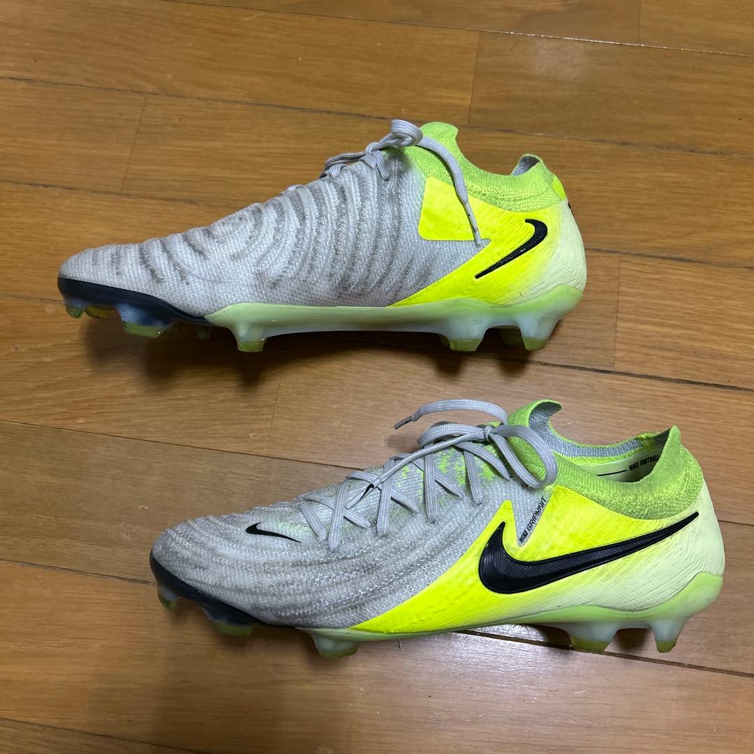 値下げしました！ナイキ　ファントムGX2エリートFG
