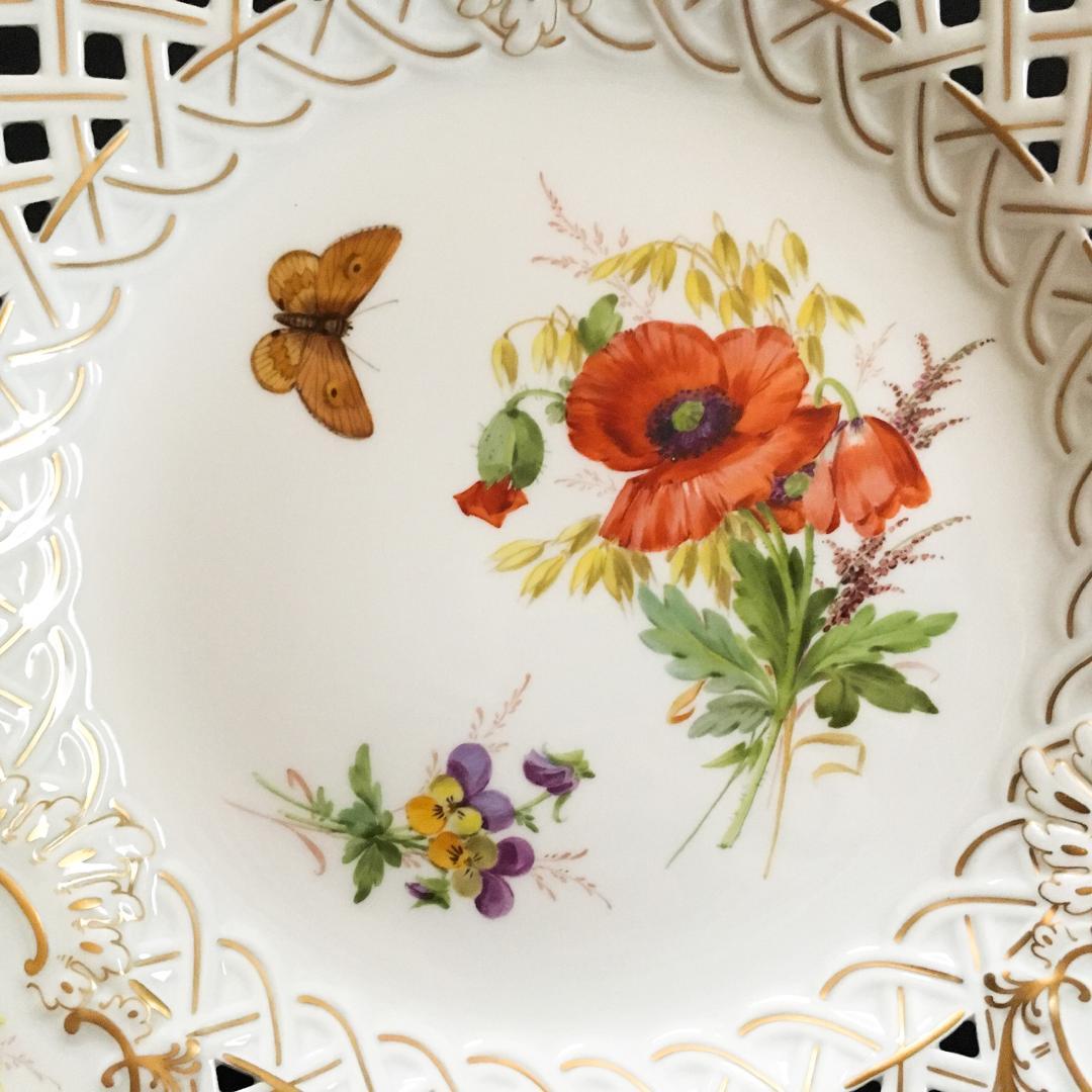 マイセン 金彩 花のブーケと蝶の絵付け 自然主義 透かし絵皿 28.5センチ