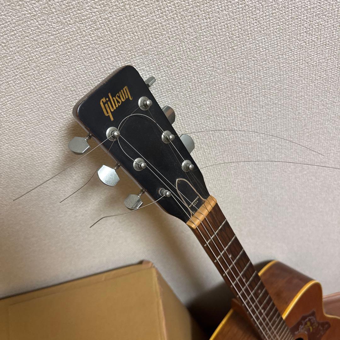 Gibson？ アコースティックギター