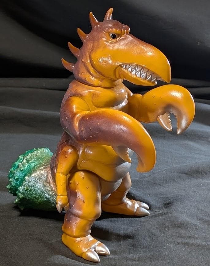 ザリガニンド「宇宙猿人ゴリ対スペクトルマン」登場怪獣（ベアモデル）ソフビ