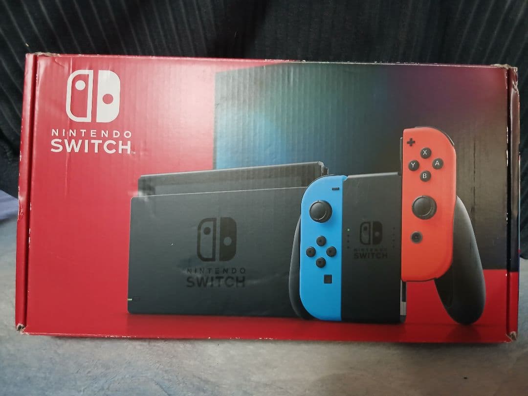 Nintendo Switch 本体 赤/青 Joy-Con 付属品付き