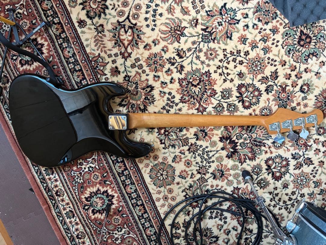 ベース Bacchus JazzBass