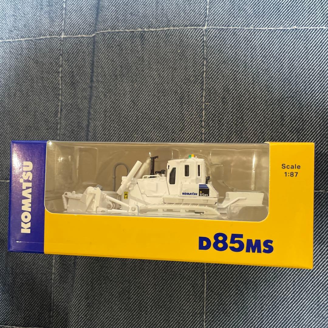 コマツ株主優待　非売品ミニカー